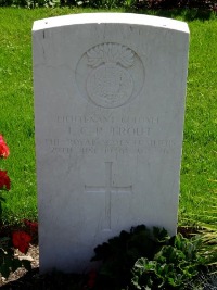 Klagenfurt War Cemetery - Trout, J C R